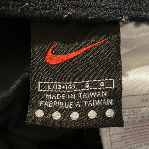 Nike Training Pants, Girls Large (Woman’s Small) - Picture 4 of 5